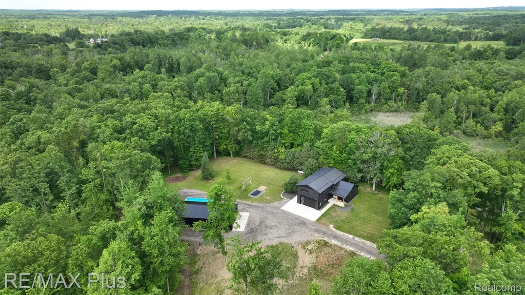 381 Miller Lake Road Deerfield Township MI 48421