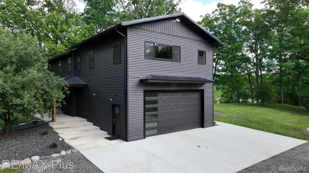 381 Miller Lake Road Deerfield Township MI 48421