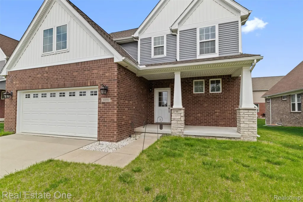 36950 Everett Drive Westland City MI 48185