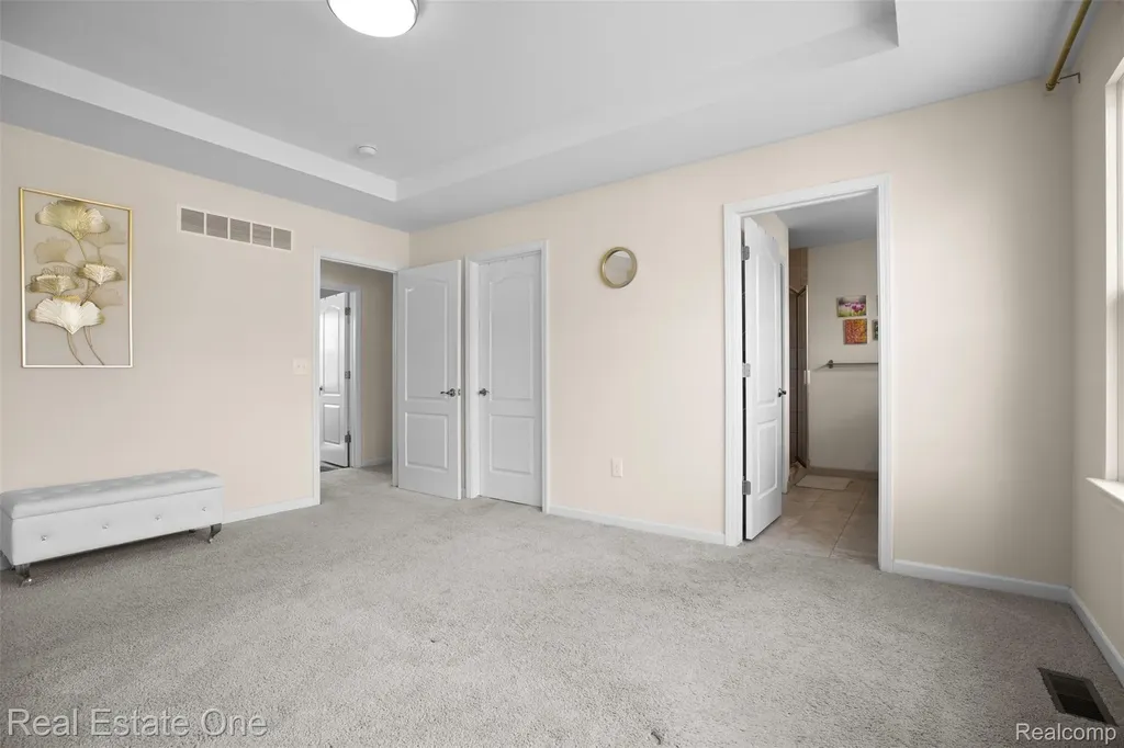 36950 Everett Drive Westland City MI 48185