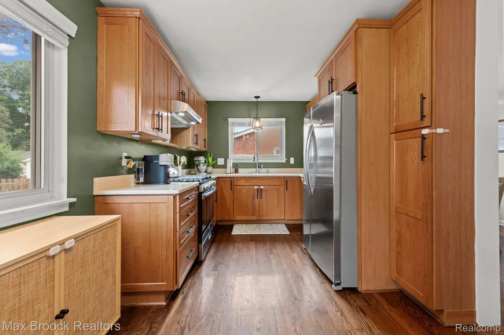 14474 Oxford Plymouth Charter Township MI 48170
