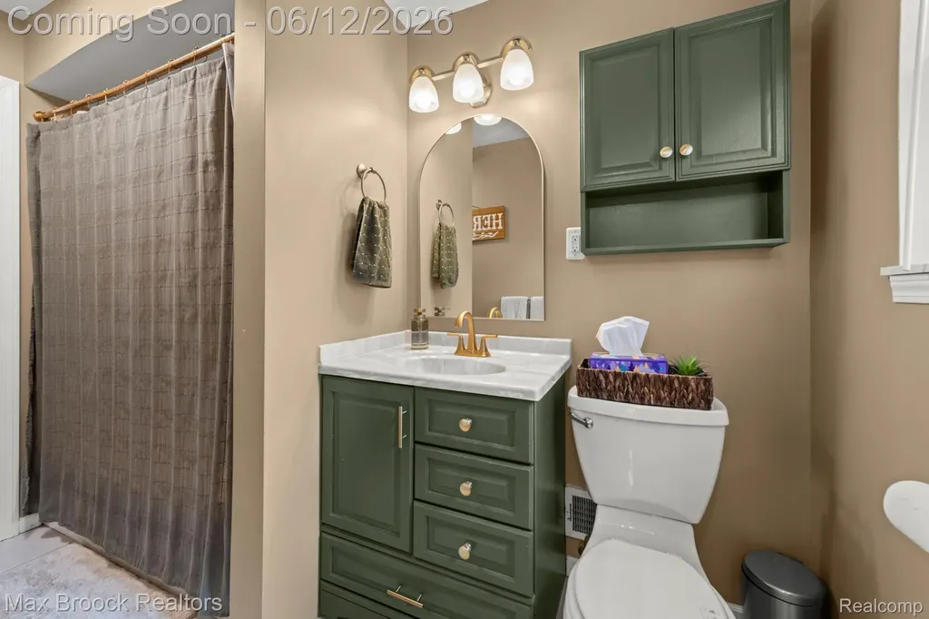 14474 Oxford Plymouth Charter Township MI 48170