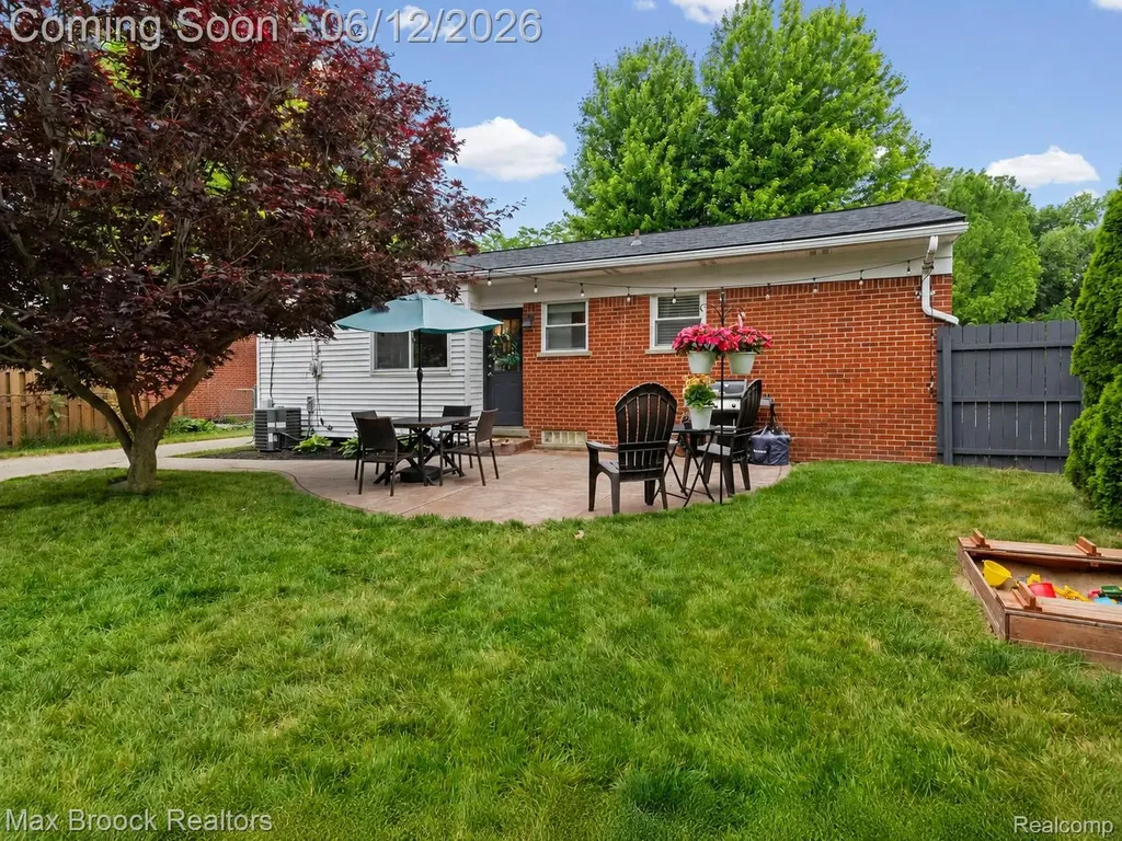 14474 Oxford Plymouth Charter Township MI 48170