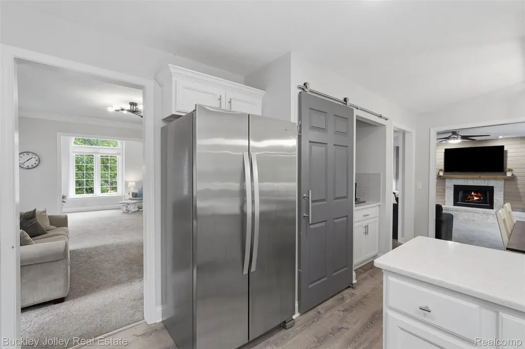 7829 Hillside Lakes Drive Hamburg Township MI 48116