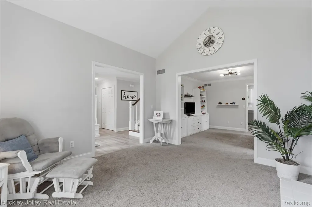 7829 Hillside Lakes Drive Hamburg Township MI 48116