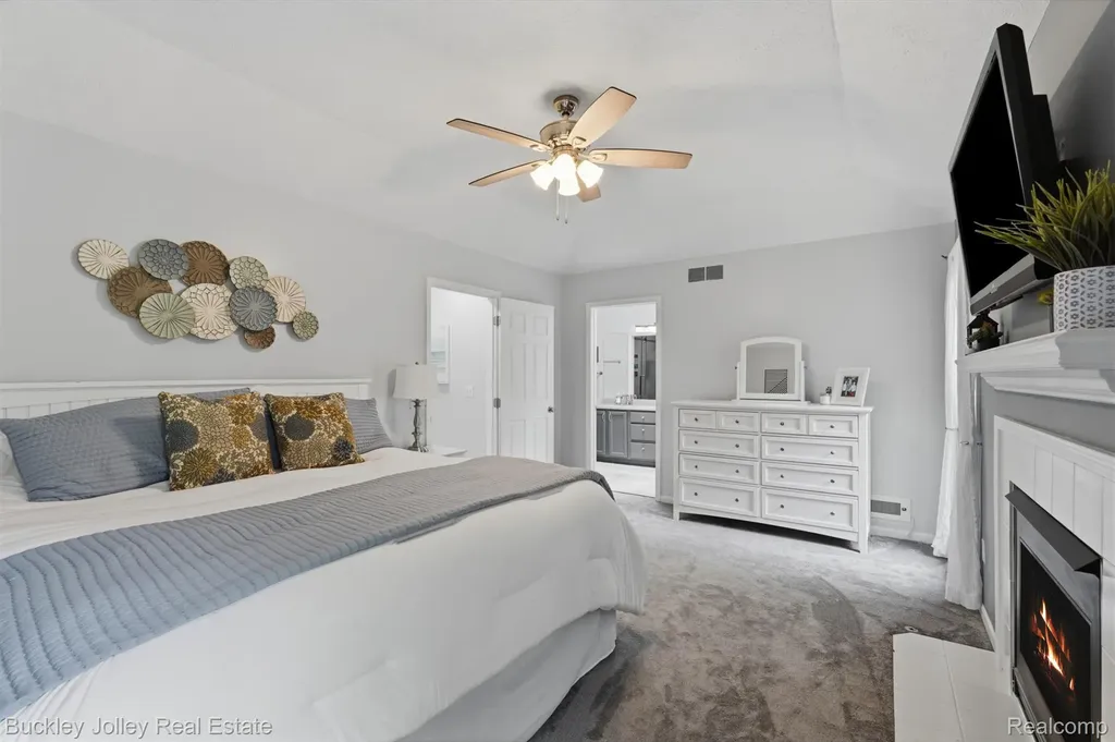 7829 Hillside Lakes Drive Hamburg Township MI 48116