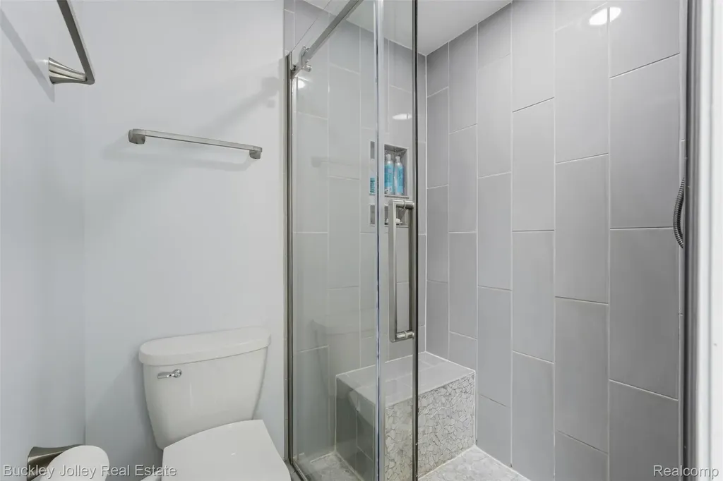 7829 Hillside Lakes Drive Hamburg Township MI 48116