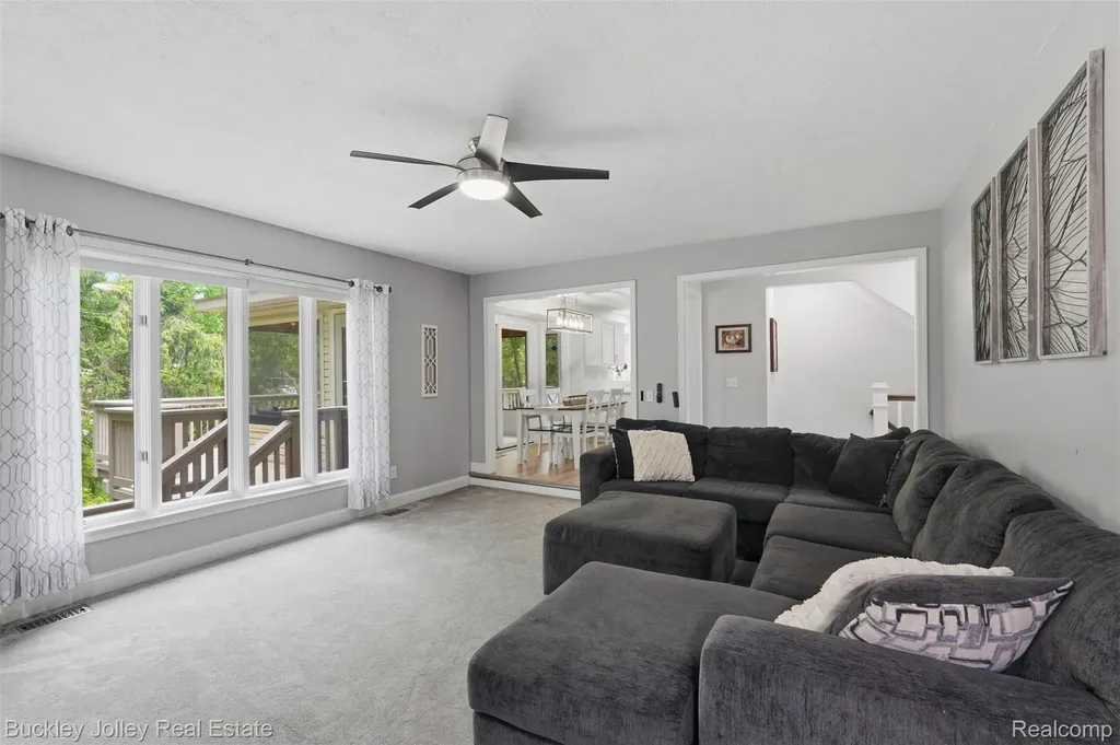 7829 Hillside Lakes Drive Hamburg Township MI 48116