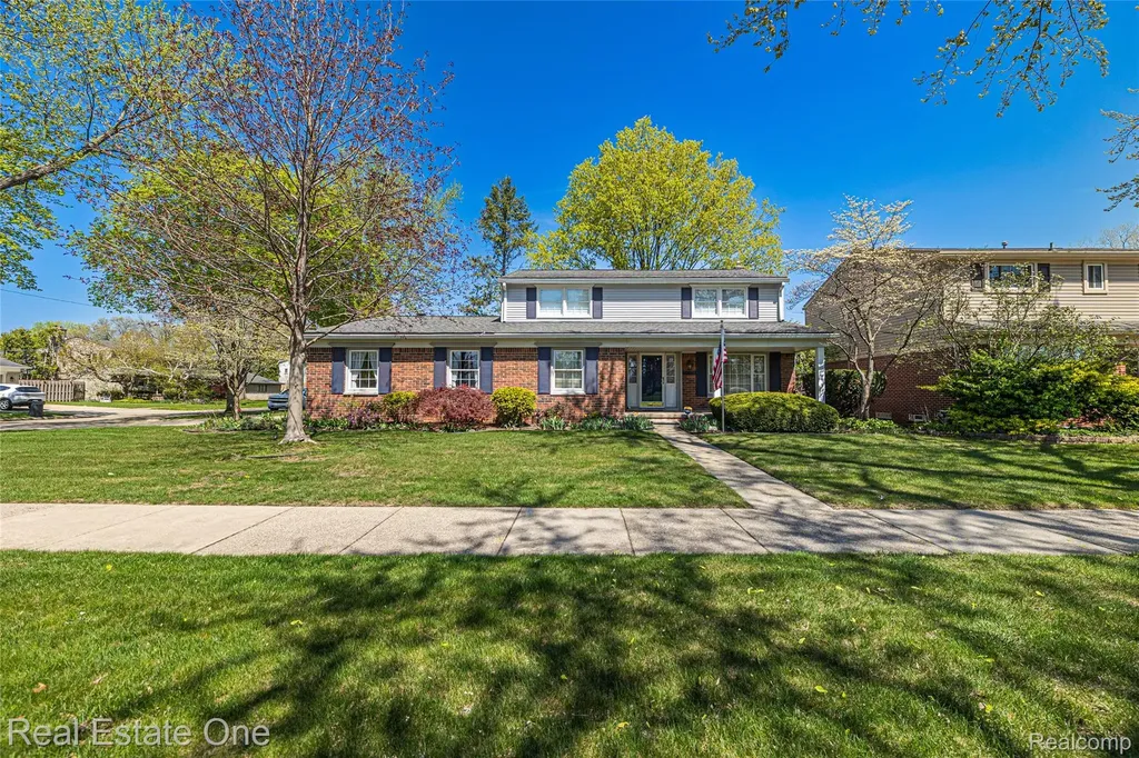 25574 Wilson Drive Dearborn Heights City MI 48127