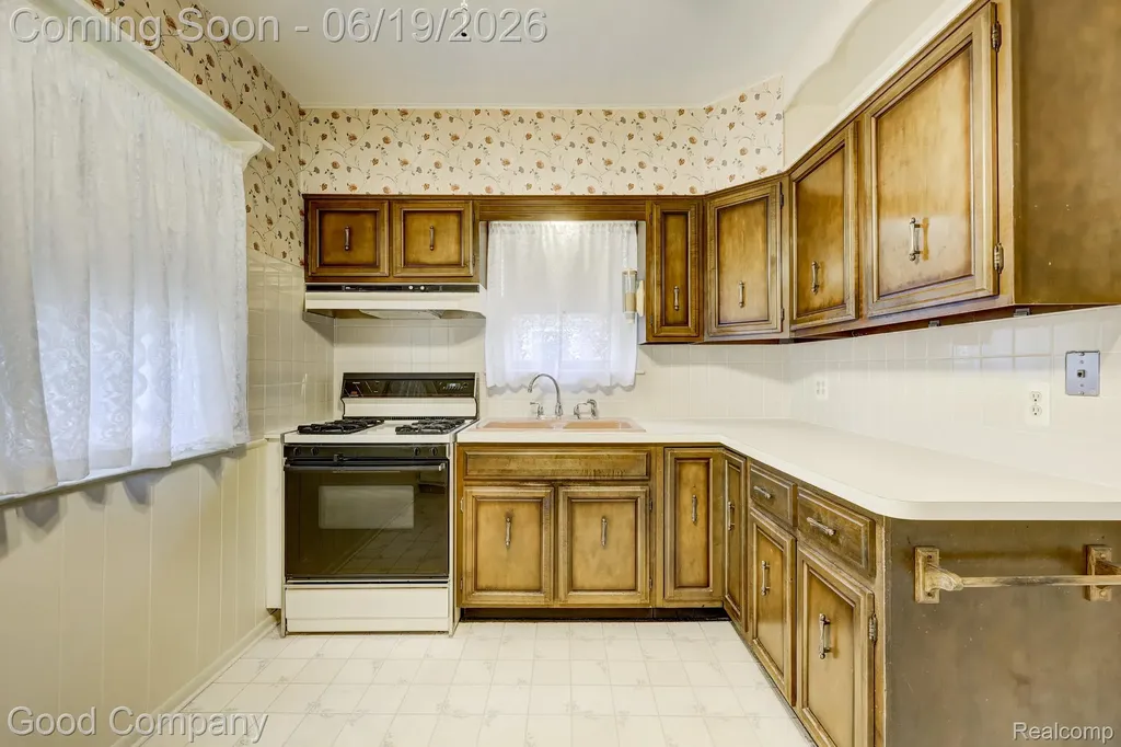 6464 Coleman Street Dearborn City MI 48126