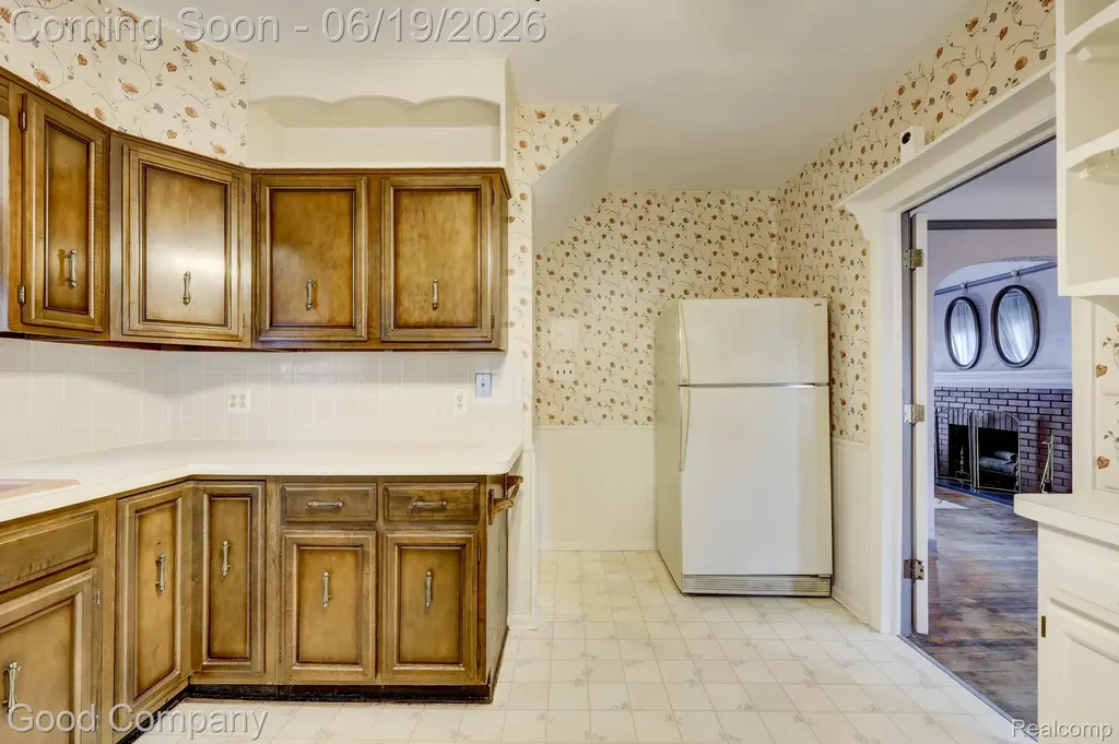 6464 Coleman Street Dearborn City MI 48126