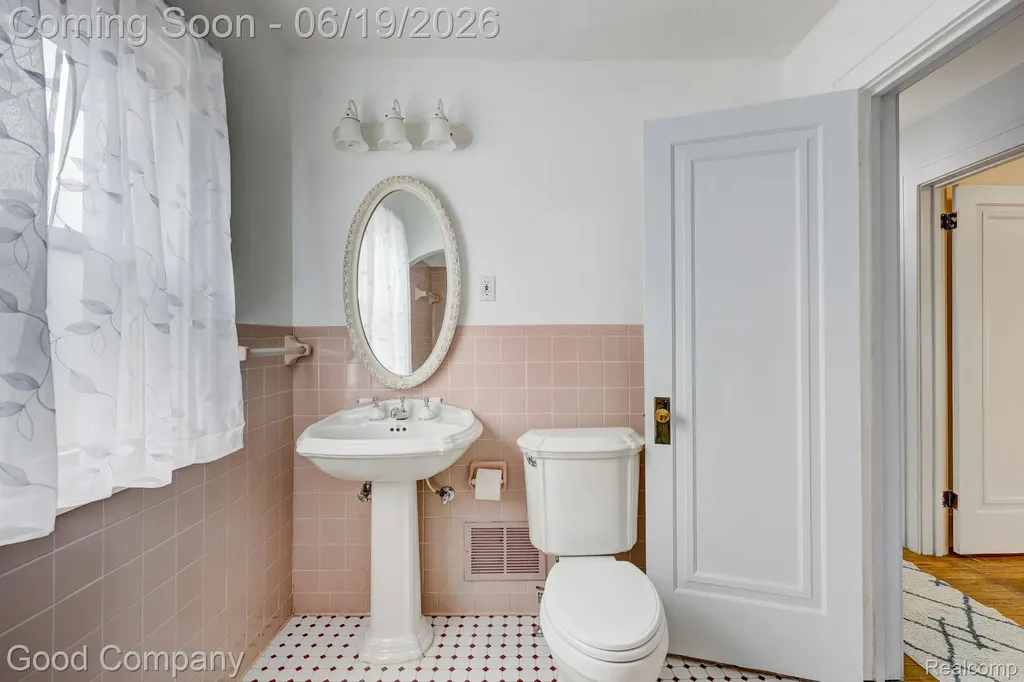 6464 Coleman Street Dearborn City MI 48126