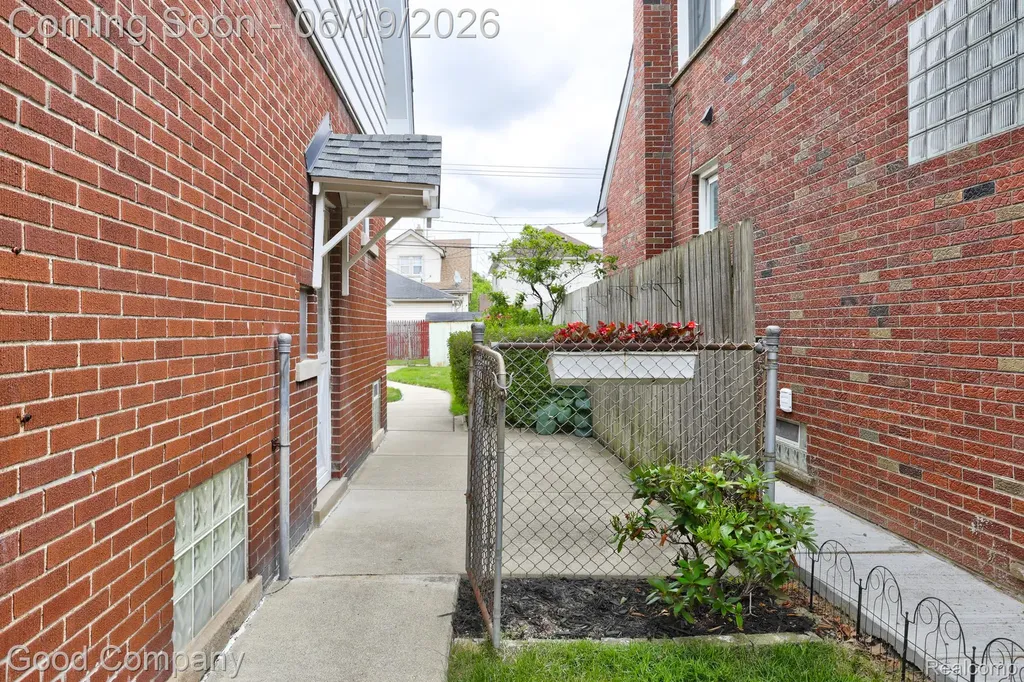 6464 Coleman Street Dearborn City MI 48126