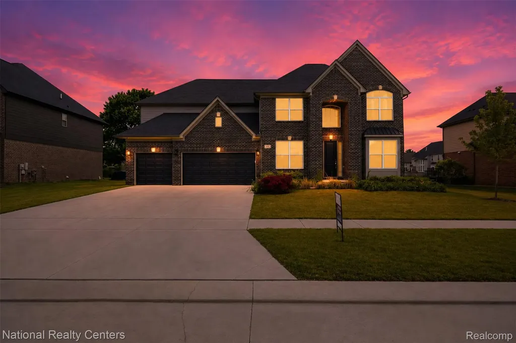 1283 Bloomingdale Drive Troy City MI 48085
