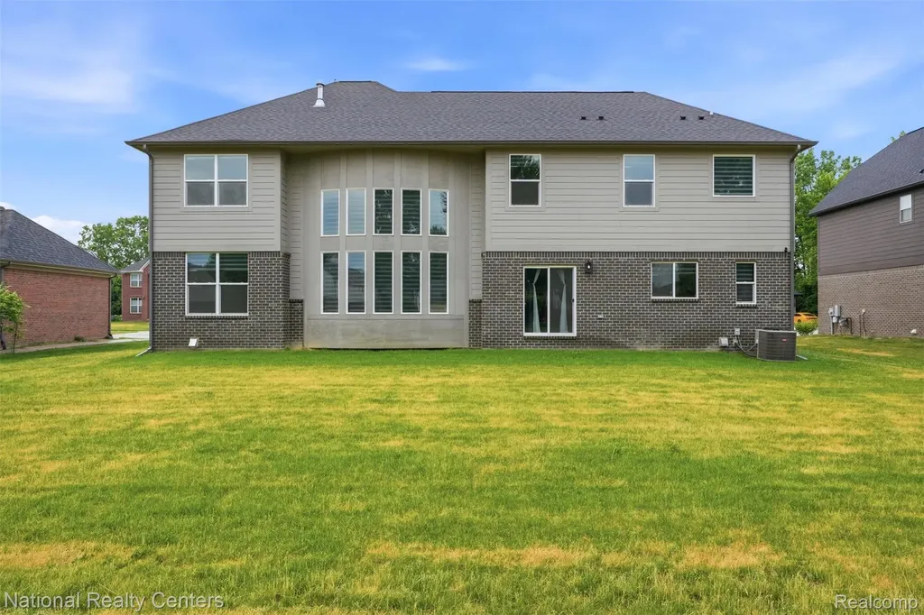 1283 Bloomingdale Drive Troy City MI 48085