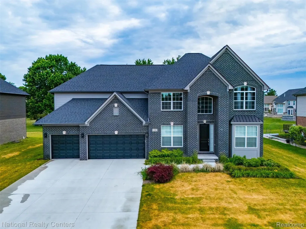 1283 Bloomingdale Drive Troy City MI 48085