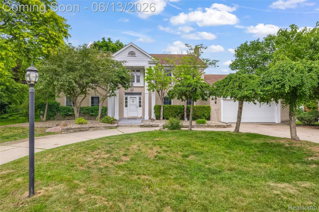 34134 Old Timber Court Farmington Hills City MI 48331