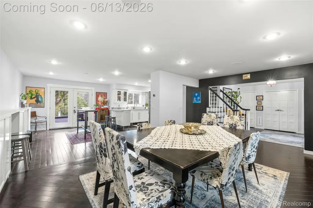 34134 Old Timber Court Farmington Hills City MI 48331