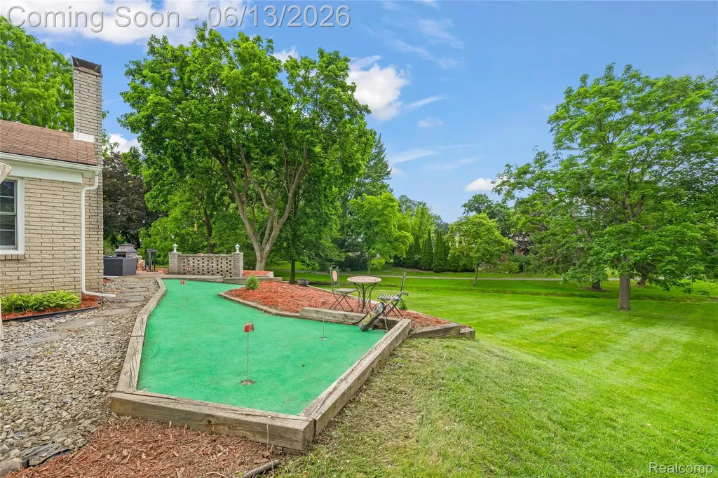 34134 Old Timber Court Farmington Hills City MI 48331