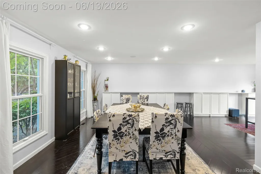 34134 Old Timber Court Farmington Hills City MI 48331