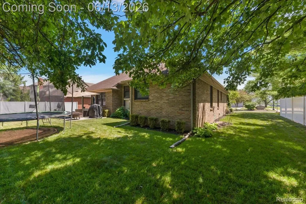 15213 Meerschaert Drive Macomb Township MI 48042