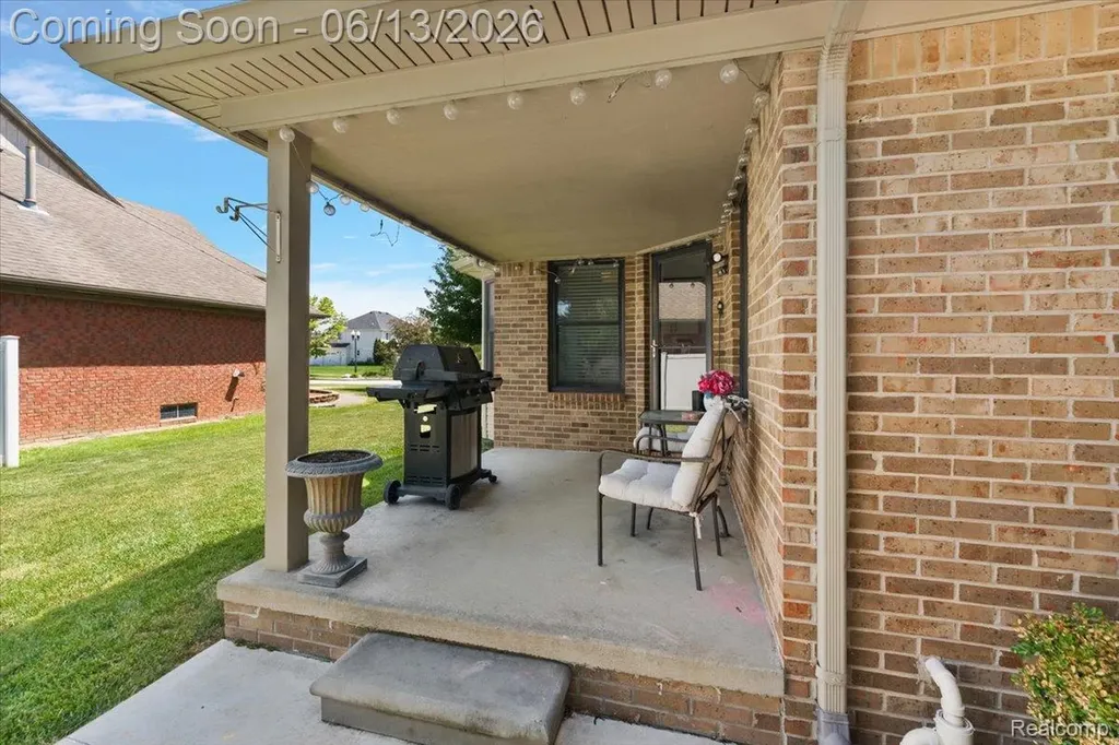 15213 Meerschaert Drive Macomb Township MI 48042