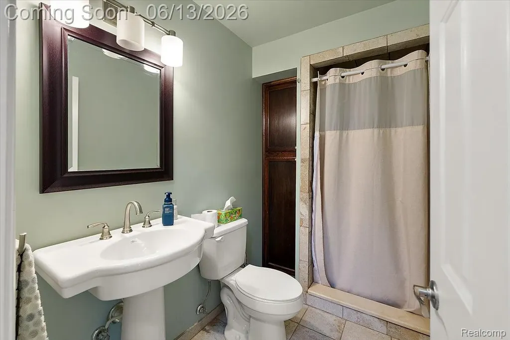 15213 Meerschaert Drive Macomb Township MI 48042