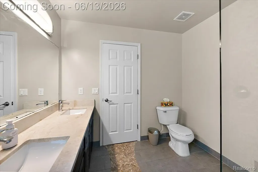 15213 Meerschaert Drive Macomb Township MI 48042