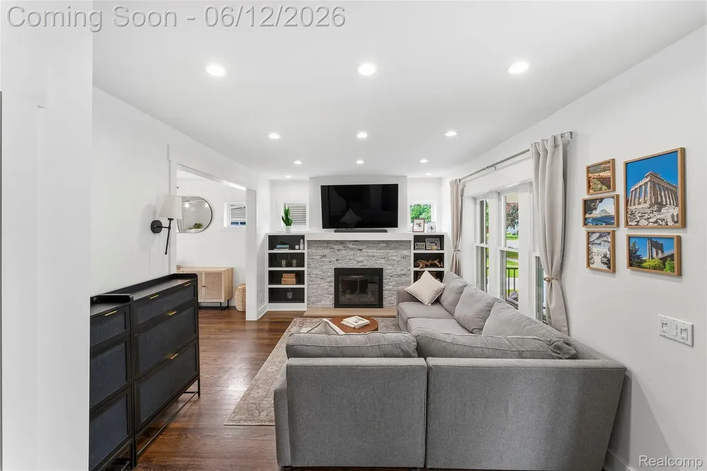 1512 Ferris Royal Oak City MI 48067