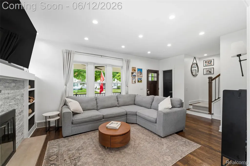 1512 Ferris Royal Oak City MI 48067