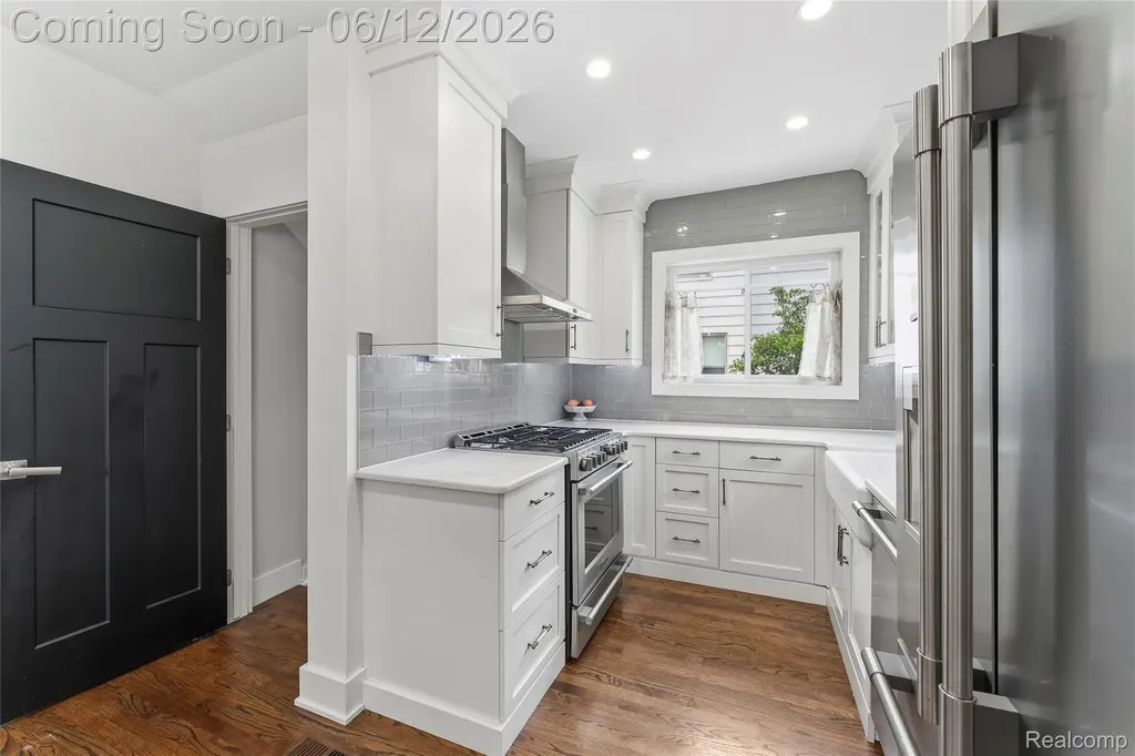 1512 Ferris Royal Oak City MI 48067
