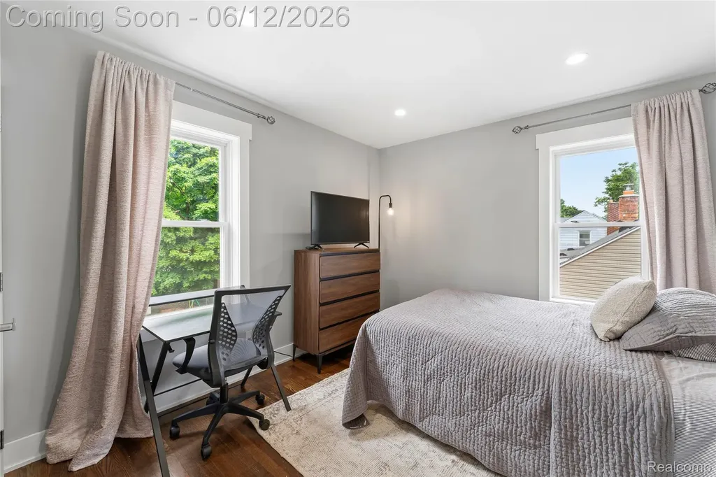 1512 Ferris Royal Oak City MI 48067