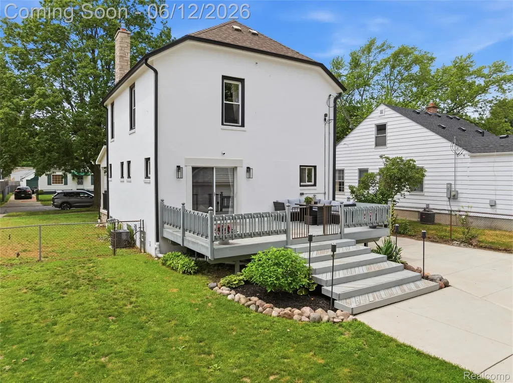 1512 Ferris Royal Oak City MI 48067