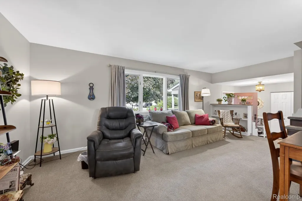 4369 Dixon Drive Flint Charter Township MI 48473