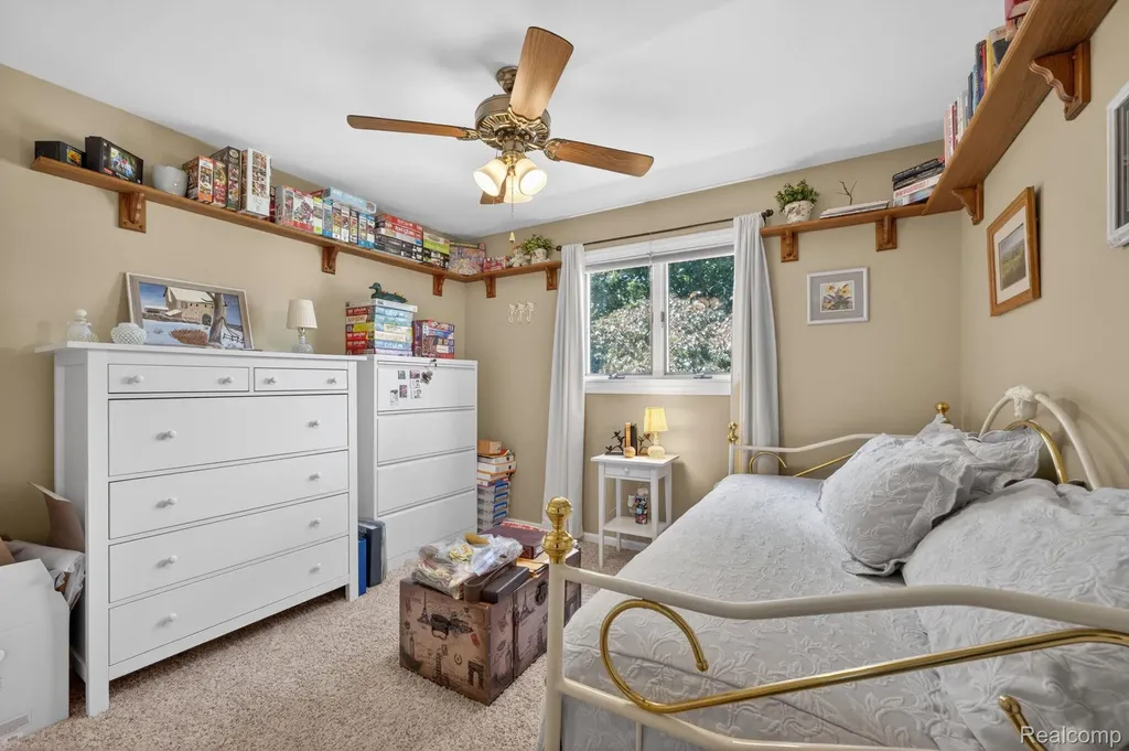 4369 Dixon Drive Flint Charter Township MI 48473