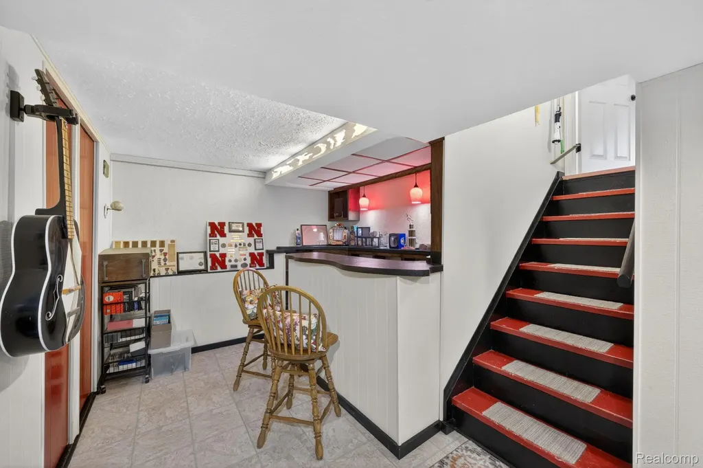 4369 Dixon Drive Flint Charter Township MI 48473