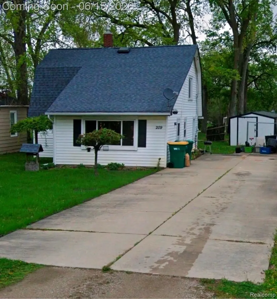 209 Park Street Gaines Township MI 48436