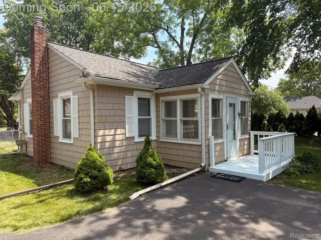 29780 Milford Road Lyon Charter Township MI 48165