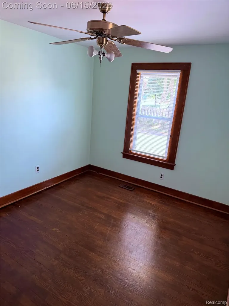 29780 Milford Road Lyon Charter Township MI 48165