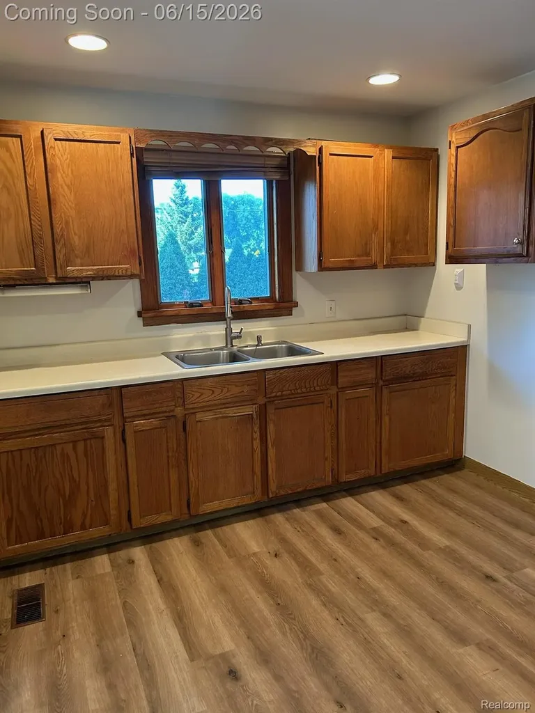 29780 Milford Road Lyon Charter Township MI 48165