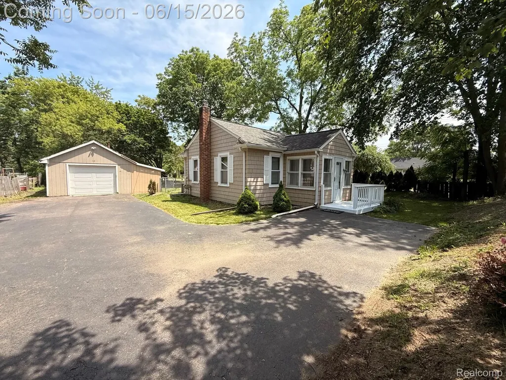 29780 Milford Road Lyon Charter Township MI 48165