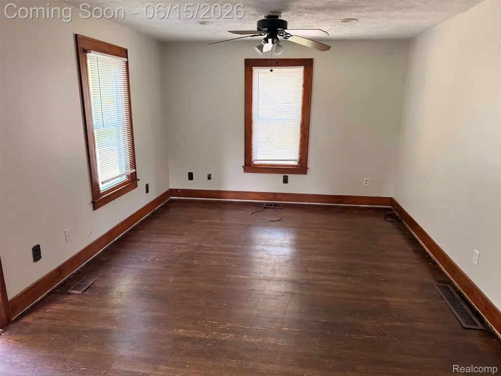 29780 Milford Road Lyon Charter Township MI 48165