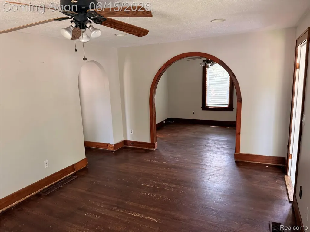 29780 Milford Road Lyon Charter Township MI 48165