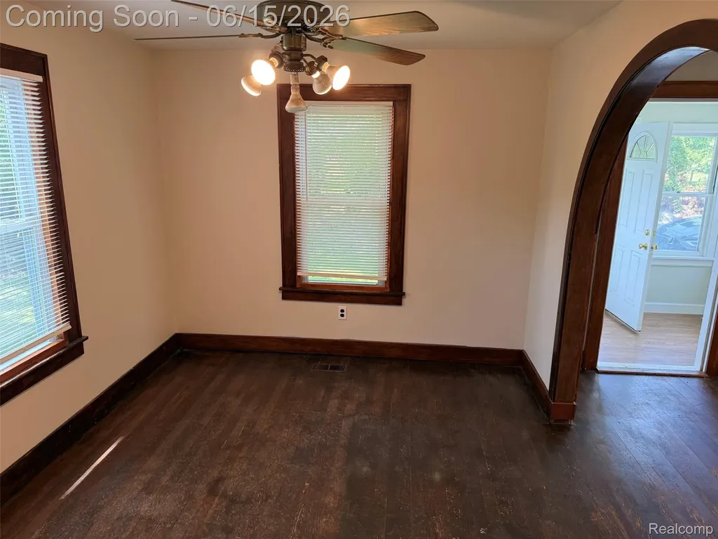 29780 Milford Road Lyon Charter Township MI 48165