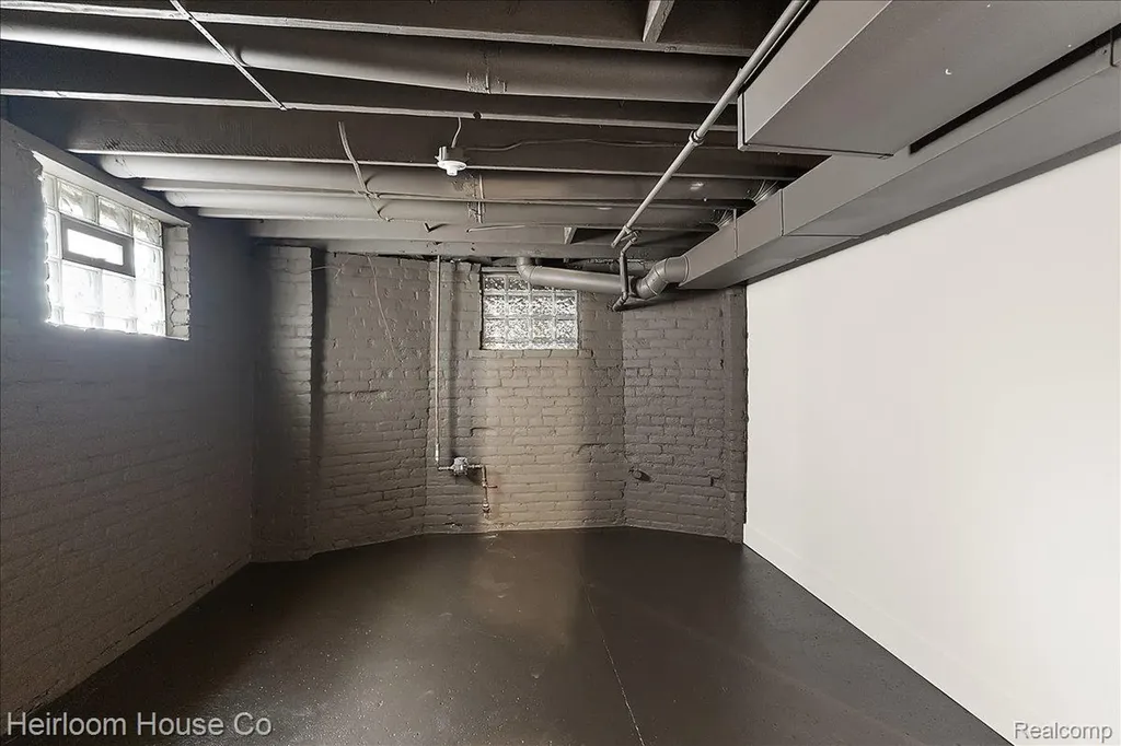 5360 Burns Street Detroit City MI 48213