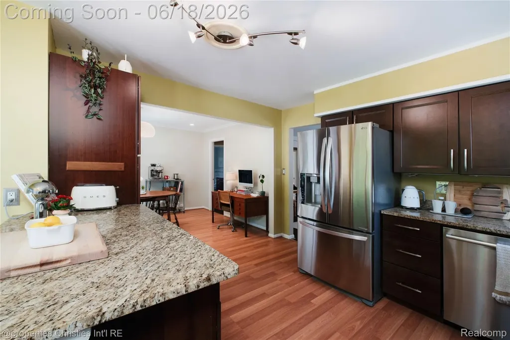 4228 Rosewold Avenue Royal Oak City MI 48073