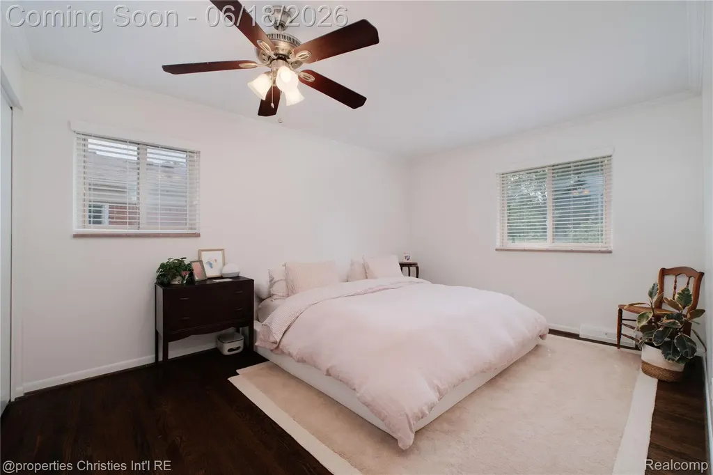 4228 Rosewold Avenue Royal Oak City MI 48073