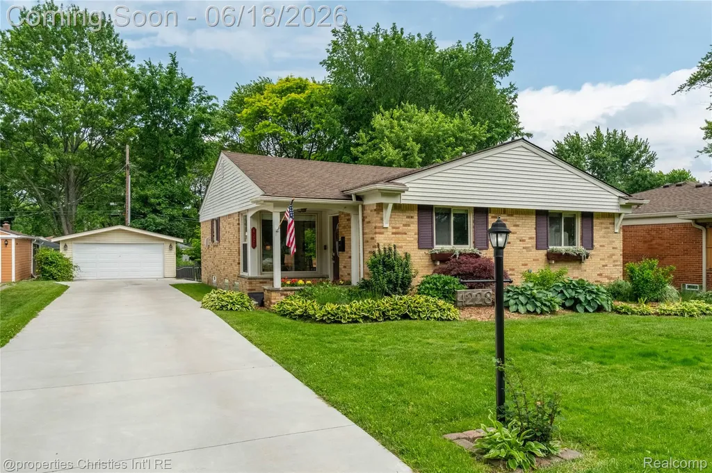 4228 Rosewold Avenue Royal Oak City MI 48073