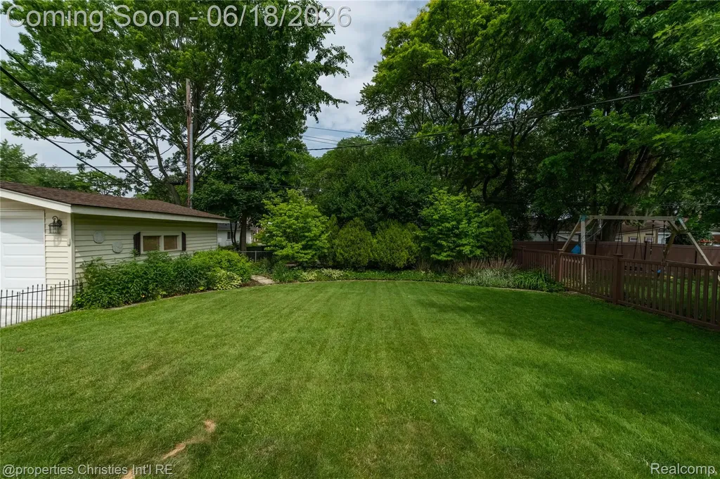 4228 Rosewold Avenue Royal Oak City MI 48073