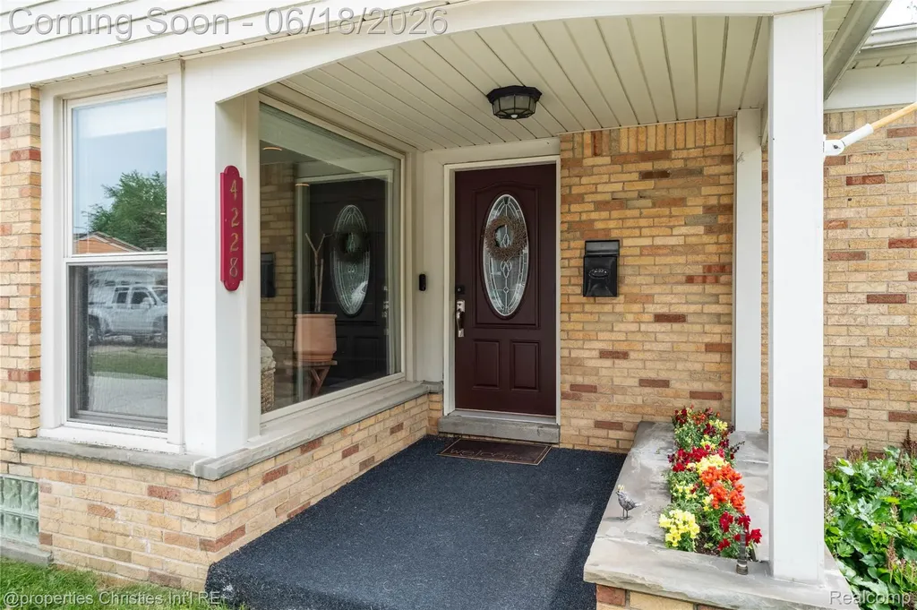 4228 Rosewold Avenue Royal Oak City MI 48073